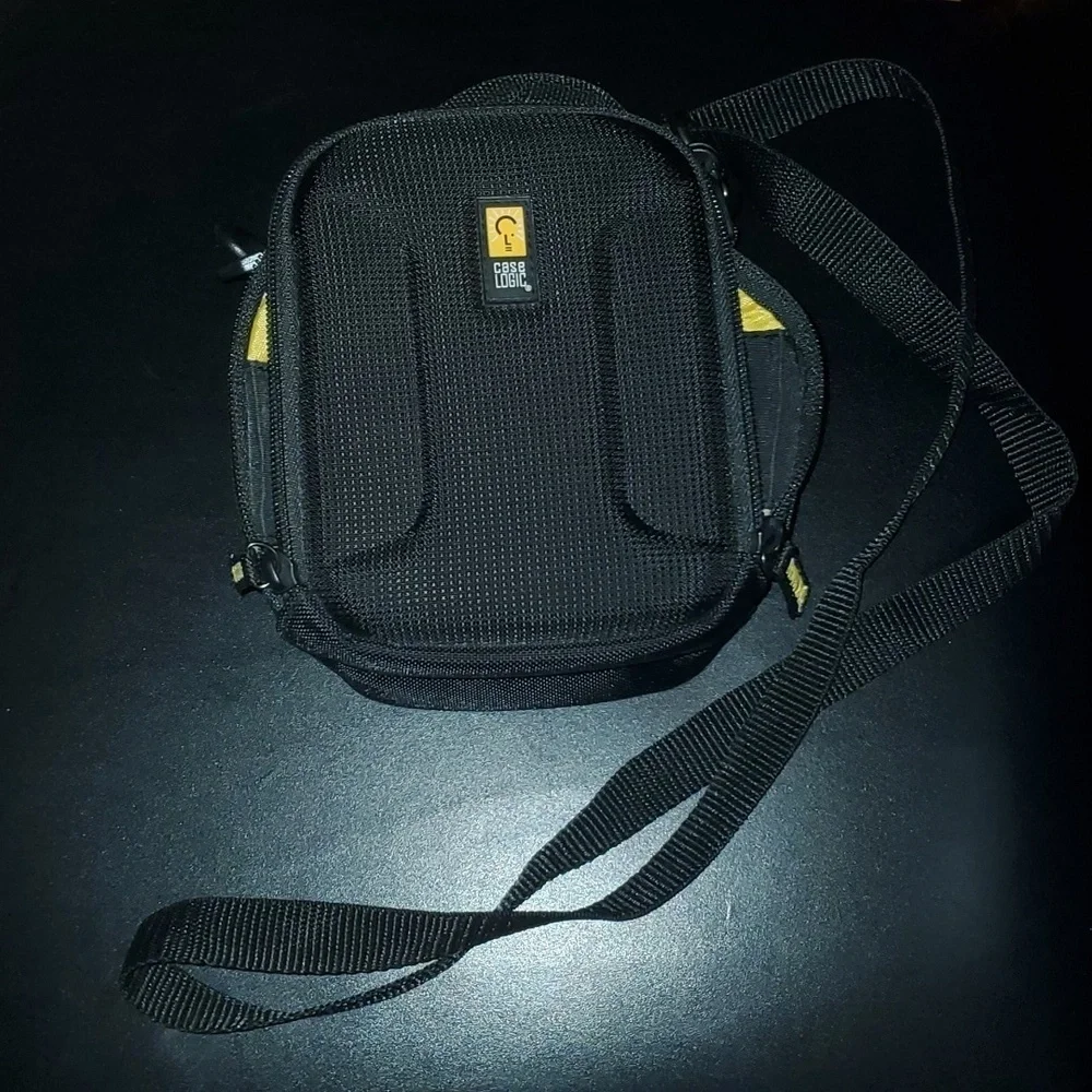 Caselogic case black yellow storage case clean very lightly used preowned vguc